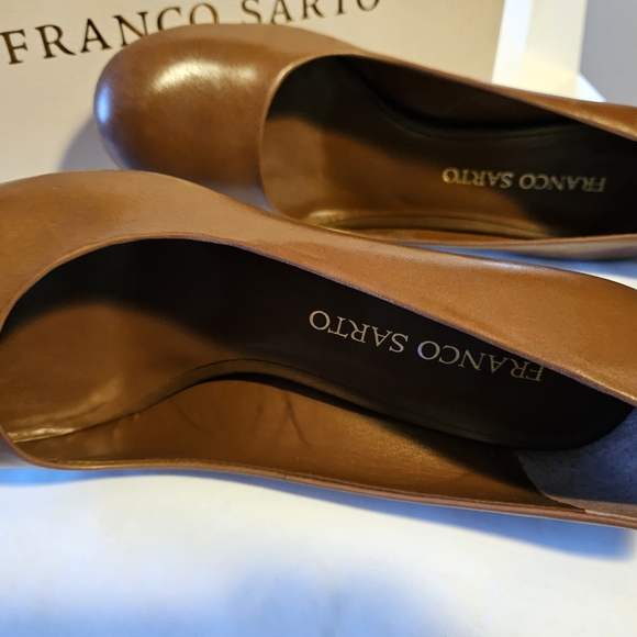 Franco Sarto Brown Leather Round Toe 3 3/4 inch Heels, Size 8M - Picture 4 of 9